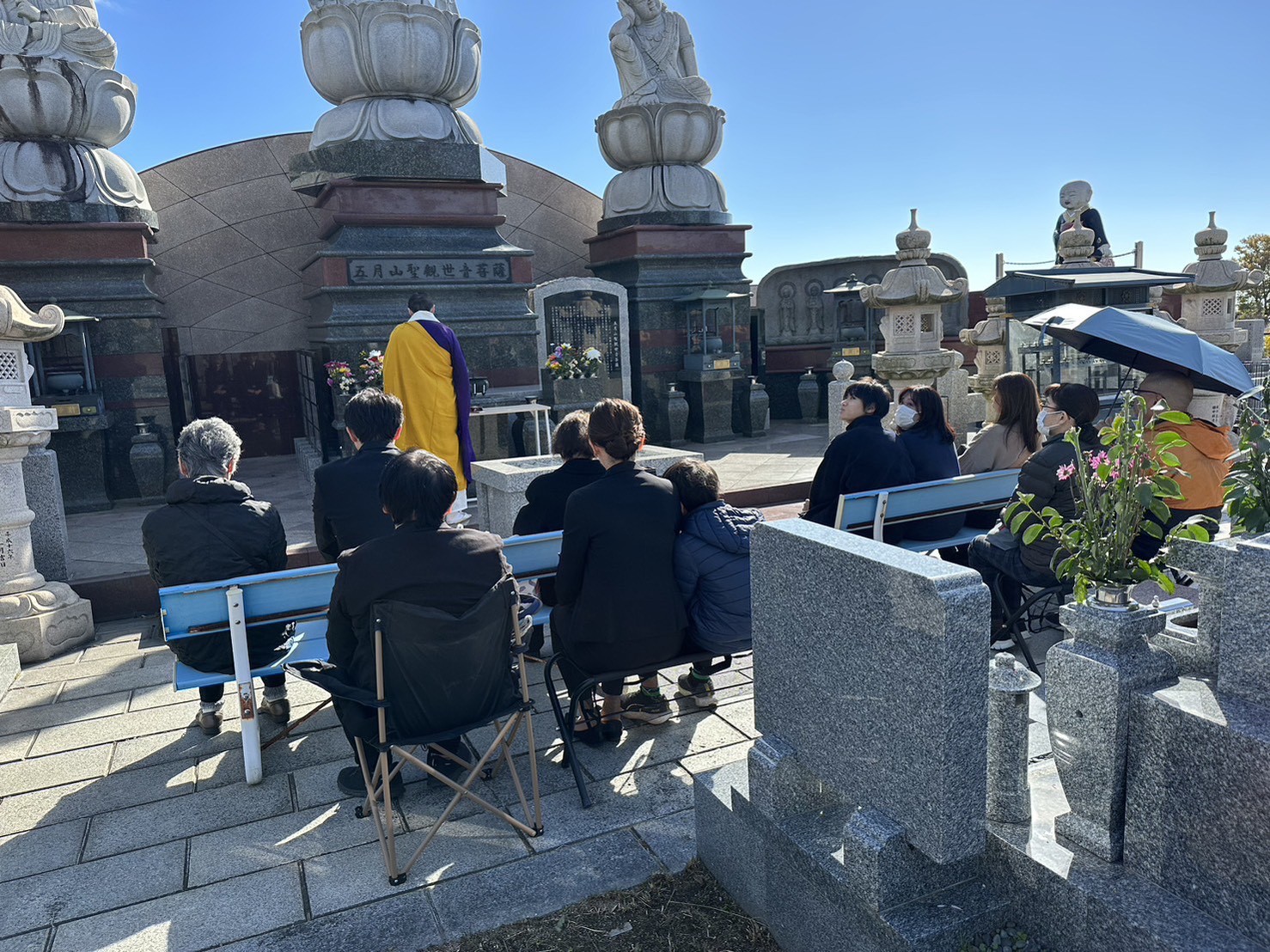 合同法要の様子